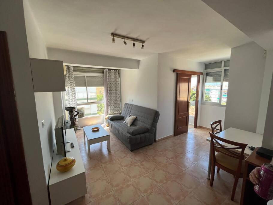 Apartamento Ginebra Torre Del Mar Kültér fotó
