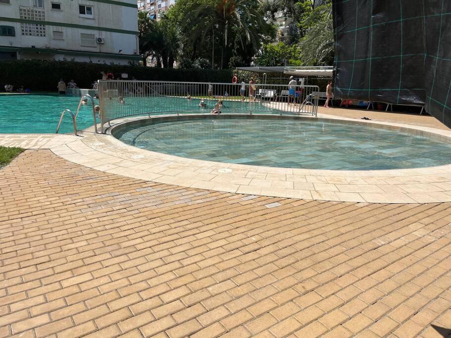 Apartamento Ginebra Torre Del Mar Kültér fotó
